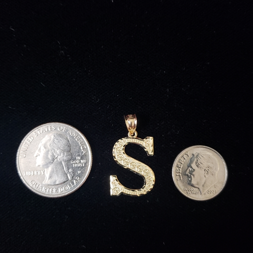 10kt Gold Letter S Pendant - Picture 2 of 11